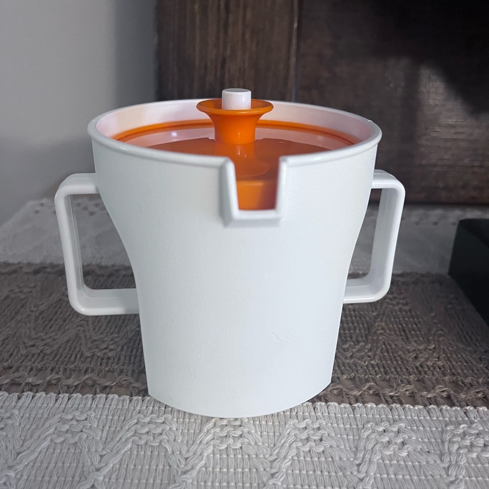 Tupperware Sugar Container - Picture 2 of 4